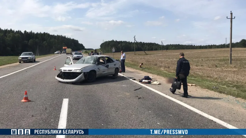 У аварыі пад Ашмянамі загінулі два чалавекі (фота)