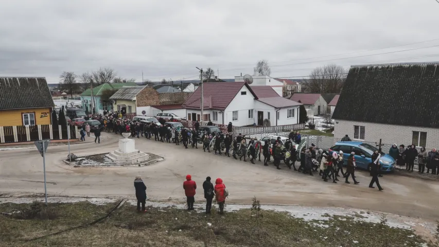 У Стоўбцах развіталіся з ахвярамі нападу ў школе