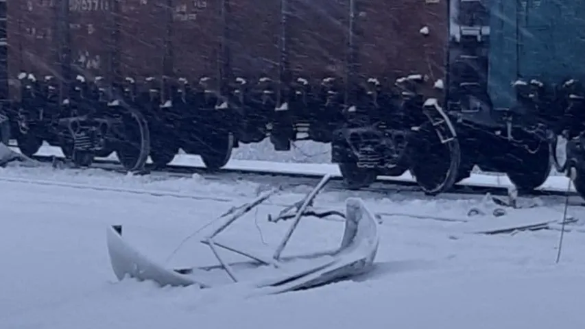 Цягнік пратараніў фуру пад Ляхавічамі 