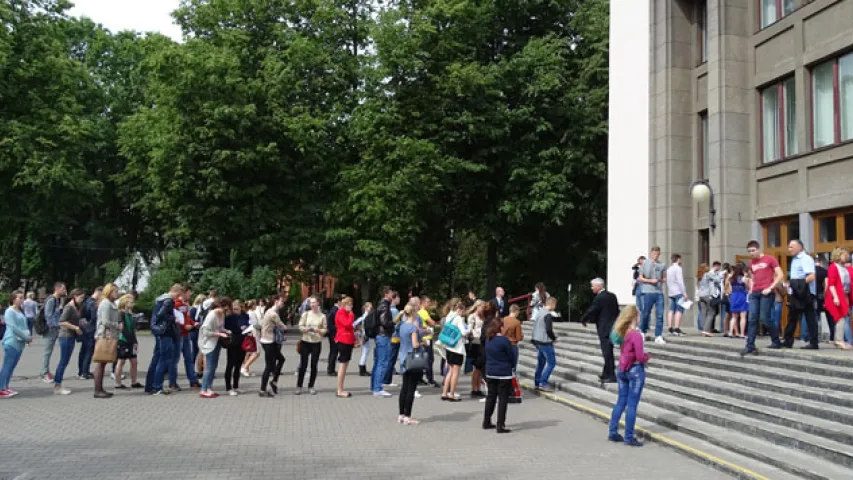 Фотафакт: Чым адрозніваецца ЦТ па рускай і беларускай мовах