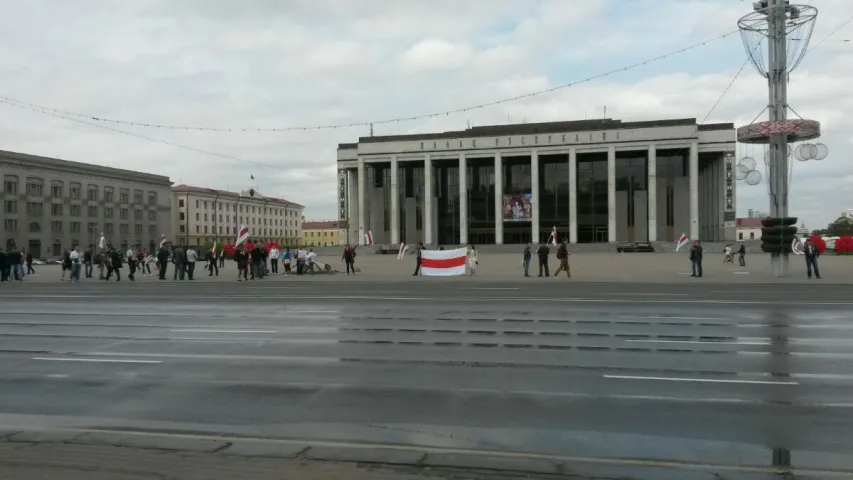 У Мінску прайшла вулічная акцыя, перакрываўся праспект Незалежнасці (фота)