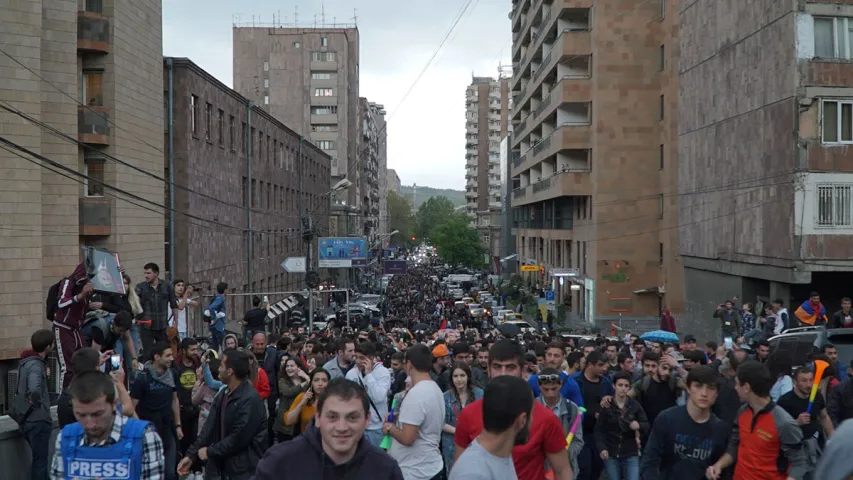 Протесты в Ереване: лицо изменений (ФОТОРЕПОРТАЖ)