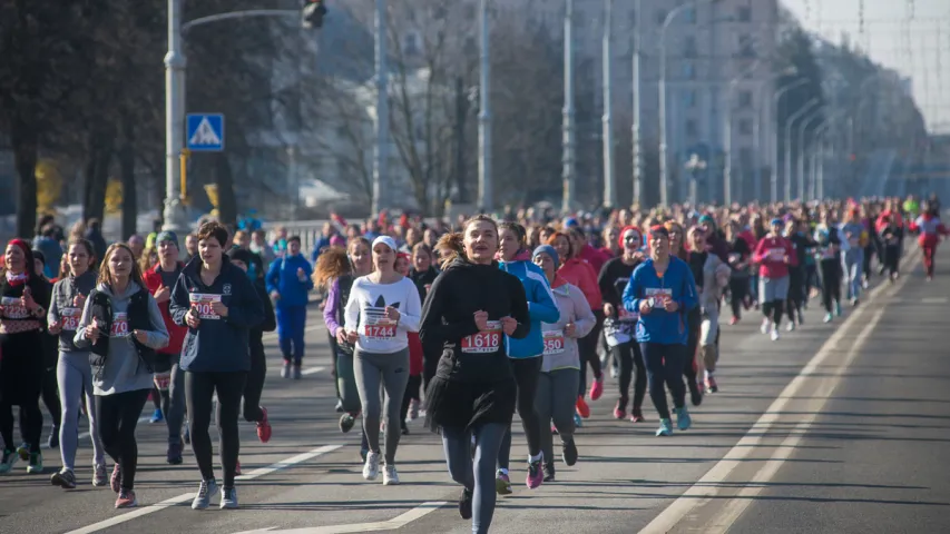 Бяжы, дзеўка, бяжы! Прыгожыя фота з Beauty Run у Мінску