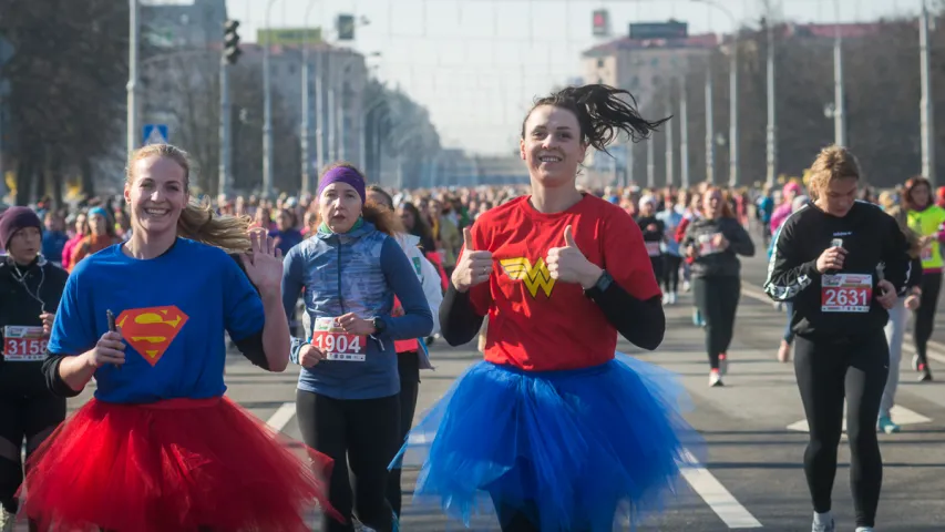 Бяжы, дзеўка, бяжы! Прыгожыя фота з Beauty Run у Мінску