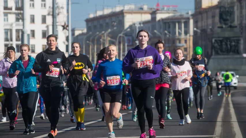 Бяжы, дзеўка, бяжы! Прыгожыя фота з Beauty Run у Мінску