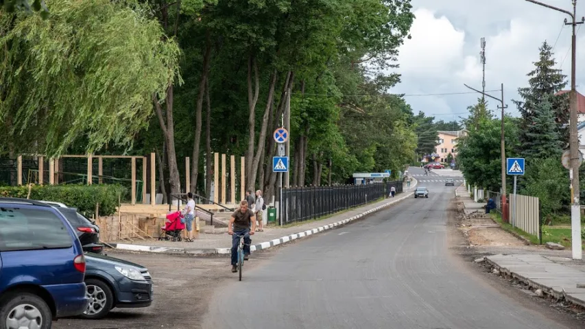 “Тры апазіцыянеры, два чыноўнікі”: Галляш Сялява і беларуская Ібіца ў Браславе 