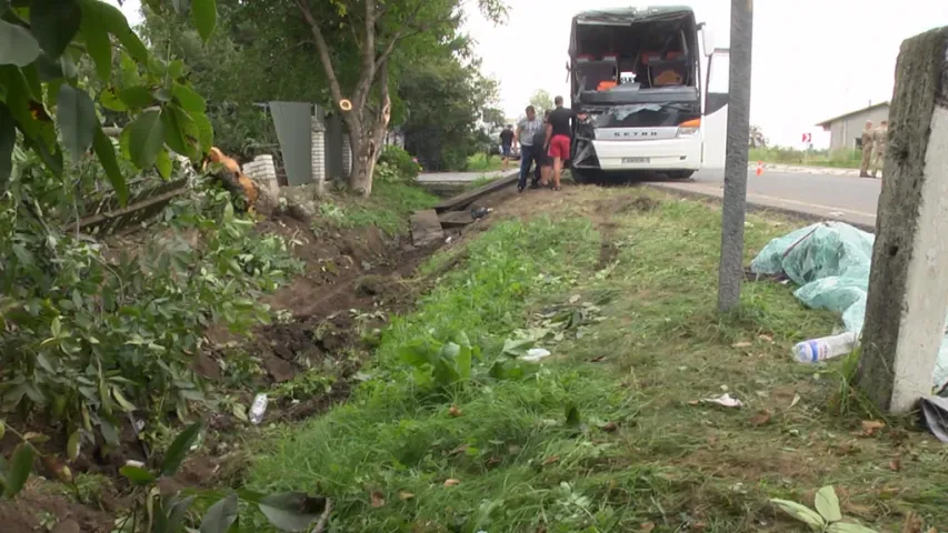 Ва Украіне турыстычны аўтобус з Беларусі трапіў у ДТЗ (фота, відэа)