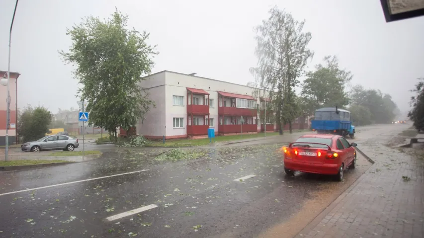  Фотафакт: Па Дзяржынску прайшлася навальніца з ураганам