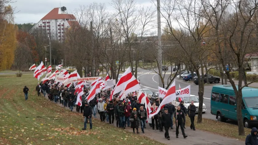 Дзяды: у шэсці ў Курапаты паўдзельнічалі каля 200 чалавек (фота)