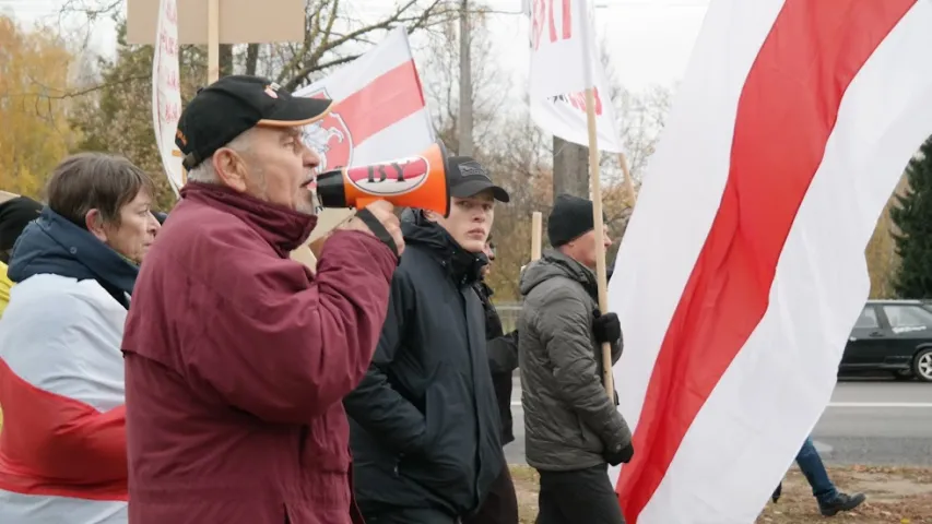 Дзяды: у шэсці ў Курапаты паўдзельнічалі каля 200 чалавек (фота)