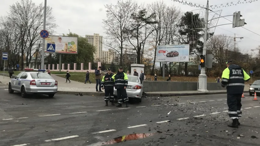 Аварыя часткова перакрыла рух на праспекце Незалежнасці ў Мінску