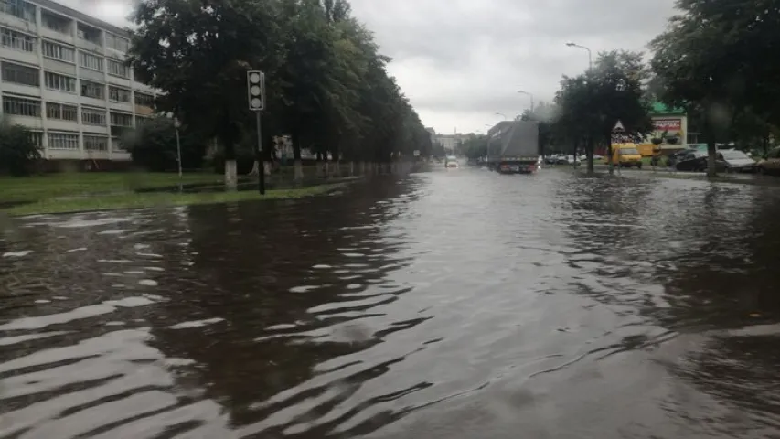 У Гомелі патоп і дождж працягваецца (фотафакт)