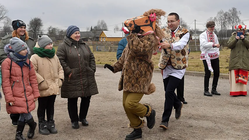 Як у беларускай вёсцы адзначаюць Улассе — свята ў гонар каровак і коней