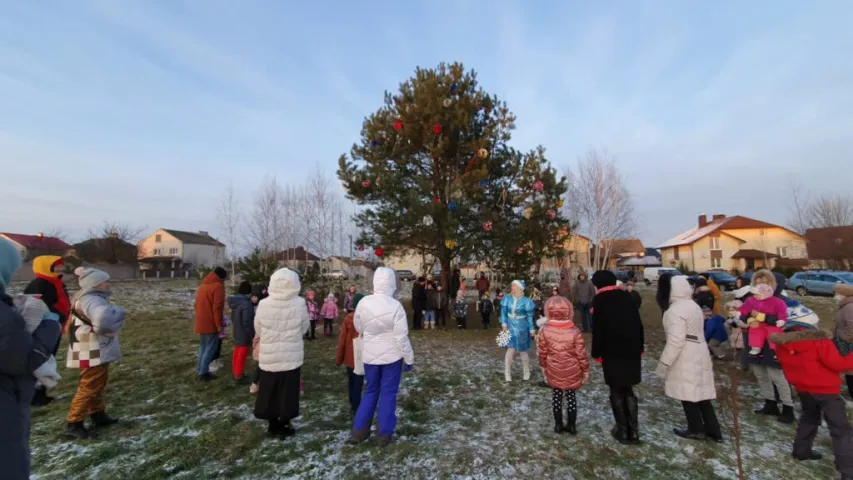 Міліцыя ў Гродне акружыла дзіцячае навагодняе свята і шукала там пратэстоўцаў