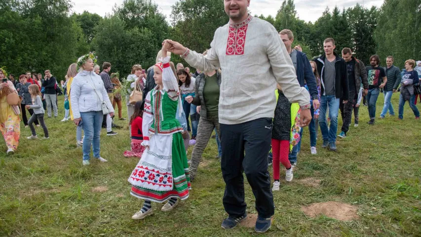 Вянкі, карагоды, фаершоў: як у Мінску другі раз за год адсвяткавалі Купалле