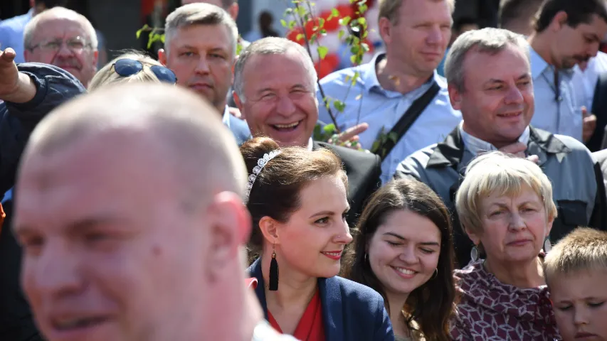 Беларускі стронгмэн змог зрушыць з месца 15 МАЗаў. Гэта сусветны рэкорд