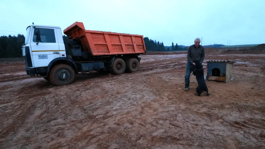 Пад Маладзечнам, нягледзячы на пратэсты, пачалі будаваць свінакомплекс (фота)