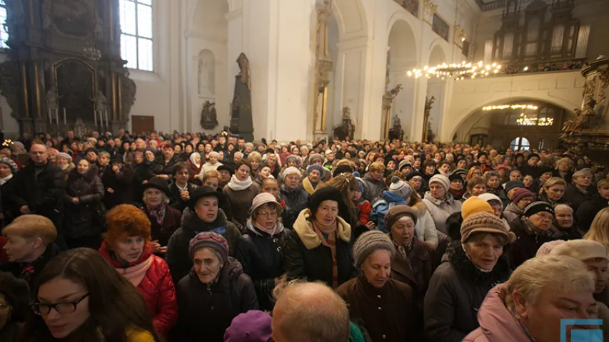 У гродзенскім касцёле пасля рэстаўрацыі адкрылі 300-гадовы алтар (фота)