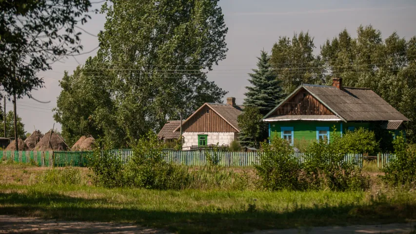 Венецыя на Палессі. Як жыве вёска, у якой замест дарог раней былі "каналы"