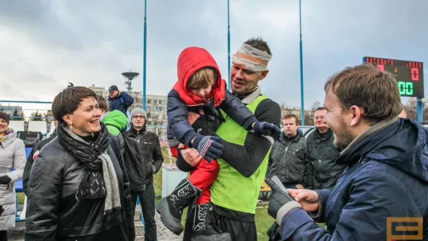 Фотарэпартаж з пераможнай гульні "Крумкачоў": футбалісты і заўзятары