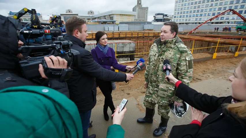 Старшыня Мінгарвыканкама працаваў на будаўніцтве метро (фота)