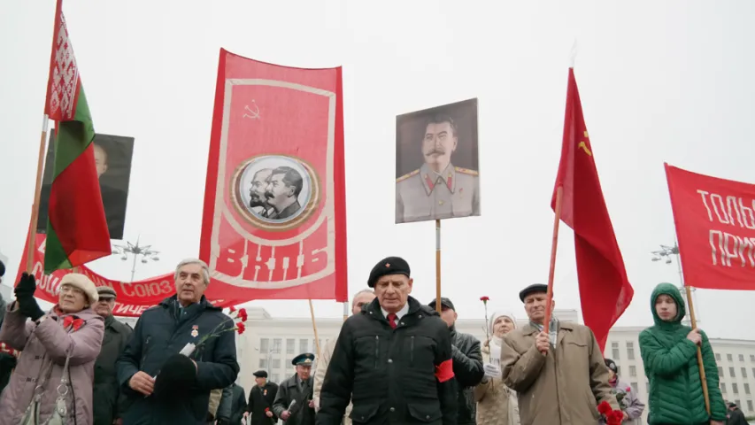 Каля помніка Леніну сёння аншлаг: другая акцыя за дзень (фота)