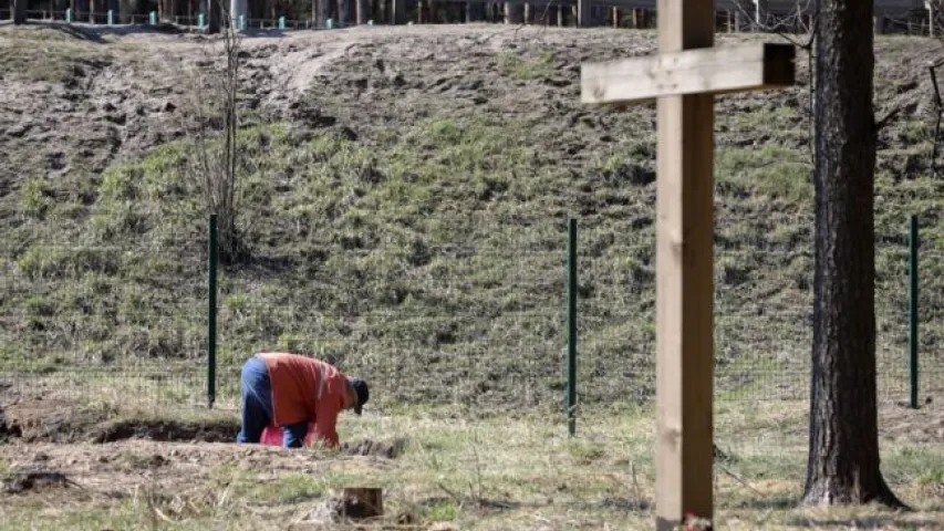 У Курапатах знішчылі ўсе металічныя крыжы з боку МКАД