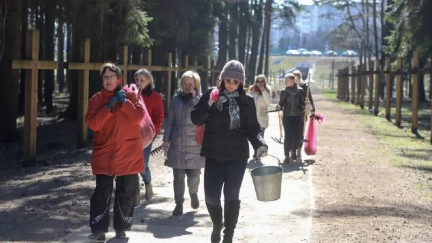 У Курапатах знішчылі ўсе металічныя крыжы з боку МКАД