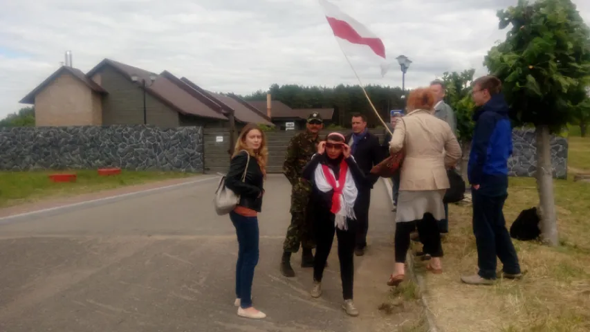 Міліцыя ў Курапатах не дазволіла актывістам усталяваць намёты