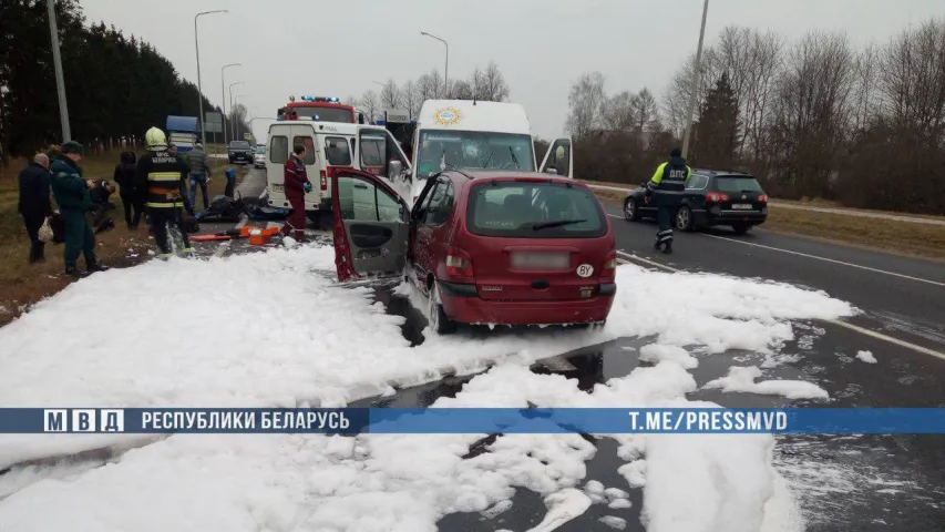 Пасля ДТЗ з маршруткай пад Маладзечна шпіталізавалі 9 чалавек