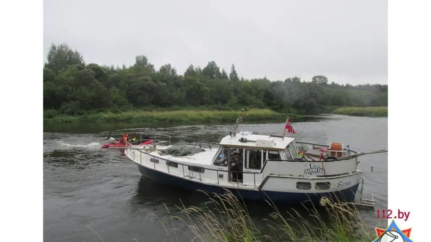 Яхту з нарвежцамі знялі з мелі ў Дубровенскім раёне (фота)