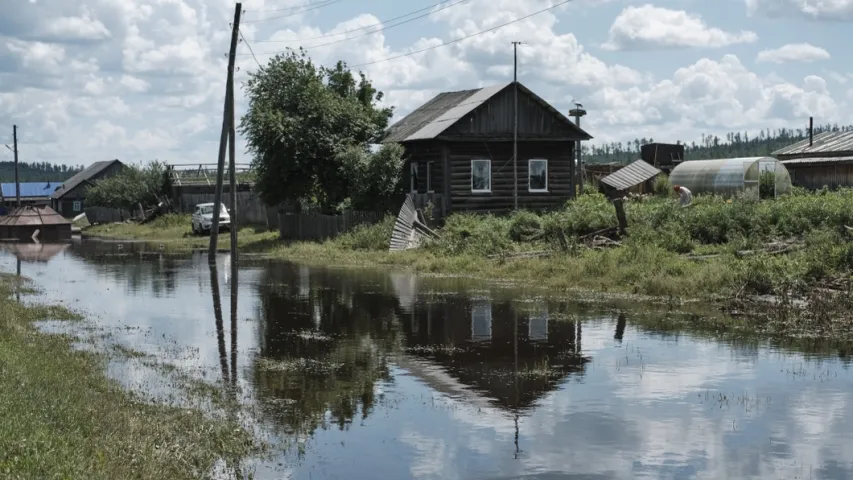 Во время наводнения в России затопило деревню, основанную белорусами (фото)