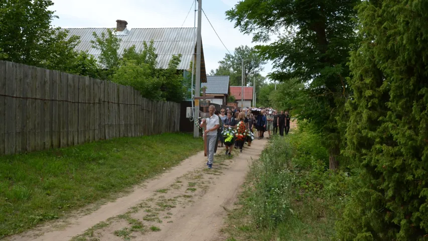 З'явіліся здымкі з пахавання Алеся Пушкіна