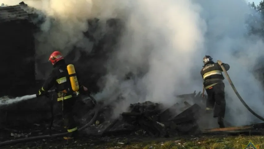 Відавочца выратаваў жанчыну на пажары ў Брэсцкім раёне