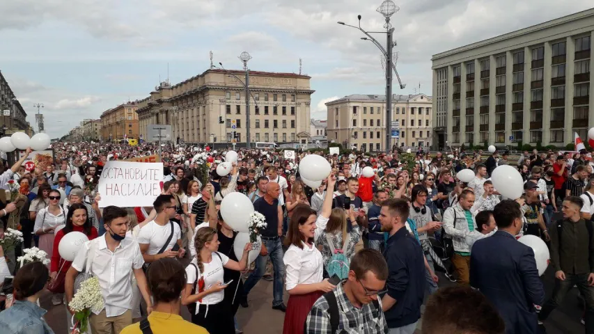 Пратэст на плошчы Незалежнасці. Фота