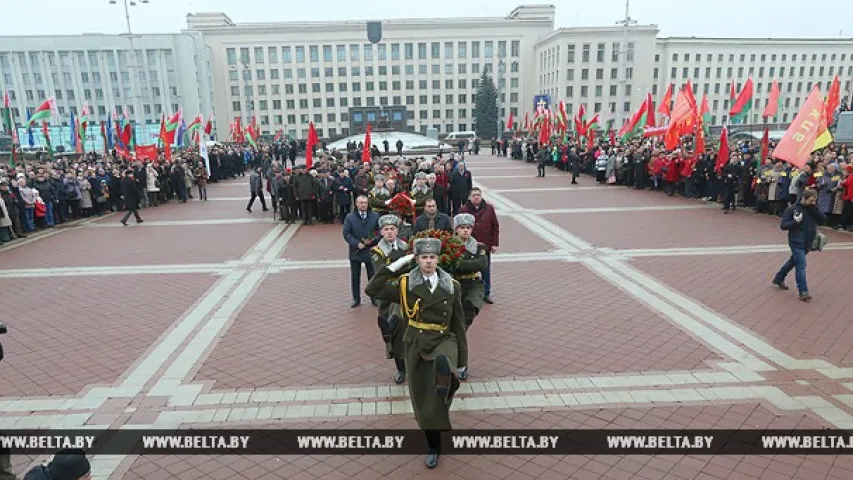 На 100-годдзе Кастрычніцкай рэвалюцыі ў Мінску прыйшло каля 700 чалавек