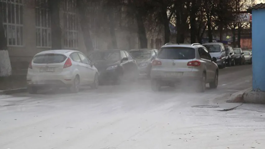 У Салігорску вуліцу засыпала мукой (фота)