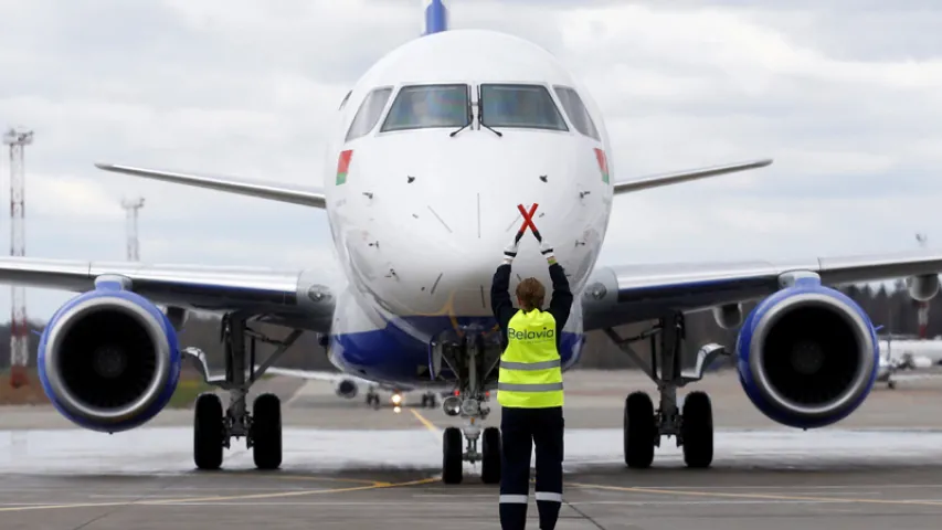 "Белавія" даставіла з Бразіліі ў Мінск новы самалёт Embraer 