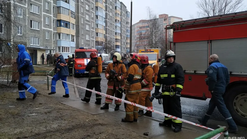 Каля дзевяціпавярховага дома ў Слуцку адбыўся выбух (фота)