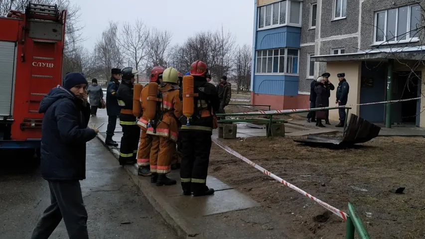 Каля дзевяціпавярховага дома ў Слуцку адбыўся выбух (фота)