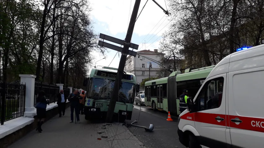 Пры ДТЗ паблізу Мінабароны пацярпелі каля 10 чалавек