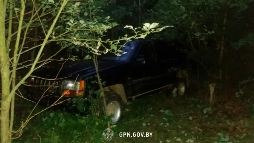 На мяжы з Літвой памежнікі са стральбой затрымлівалі "джып" парушальніка