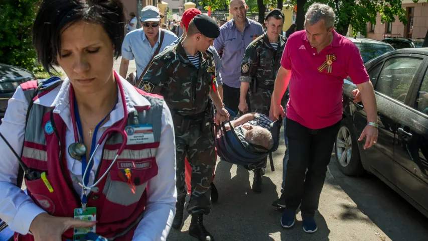 Фотарэпартаж: Як святкавалі 9 траўня на плошчы Перамогі ў Мінску