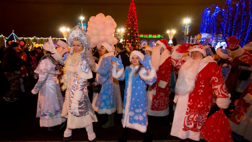 Шэсце Дзядоў Марозаў у Мінску ператварылася ў шоў трактароў