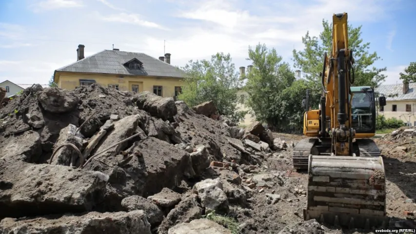 У Трактарным пасёлку Мінска пачаўся знос двухпавярховых дамоў